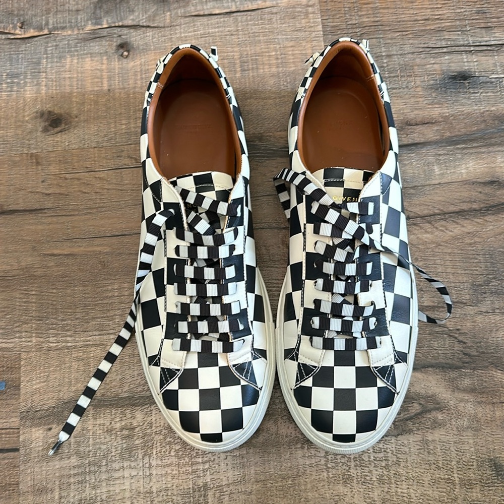 Givenchy checkered shoes. Size 43 EU.